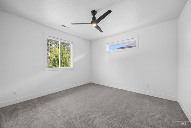 5274 N Cengotita Ln, Boise, ID 83703