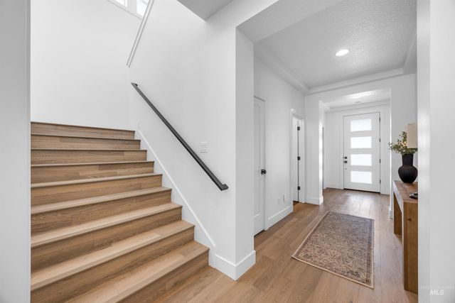 5274 N Cengotita Ln, Boise, ID 83703