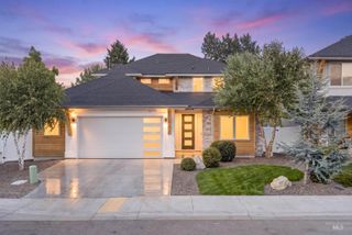 5274 N Cengotita Ln, Boise, ID 83703
