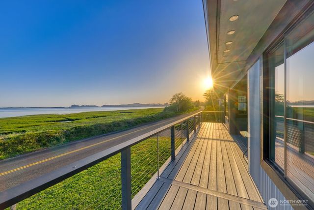 264 Stringtown Road, Ilwaco, WA 98624