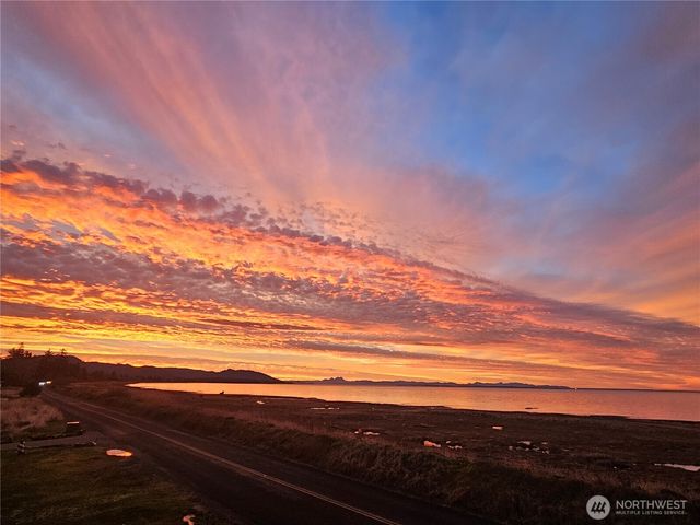 264 Stringtown Road, Ilwaco, WA 98624