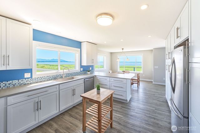 264 Stringtown Road, Ilwaco, WA 98624