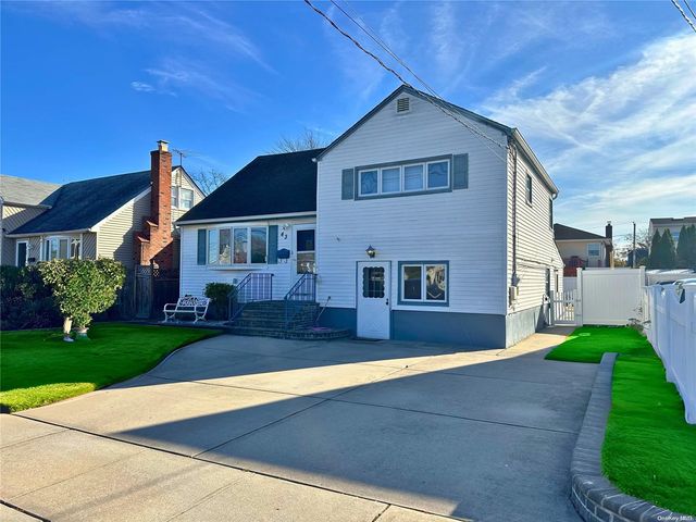 43 Jefferson Street, Freeport, NY 11520