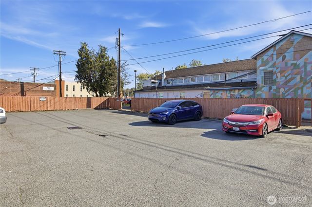 106 Central Avenue N, Kent, WA 98032