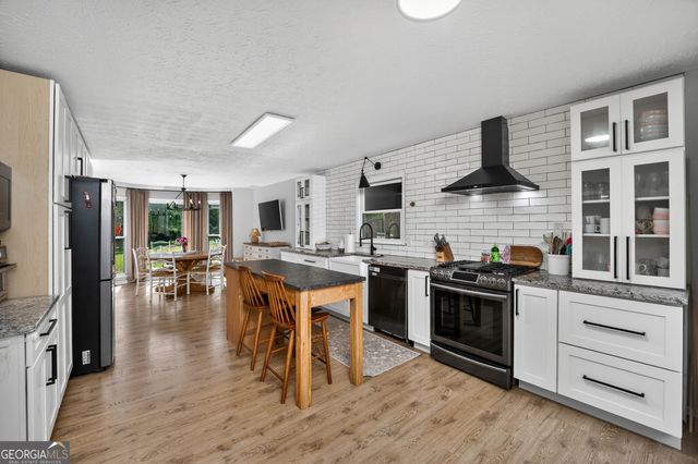 458 Coolsprings Trail, Woodstock, GA 30188