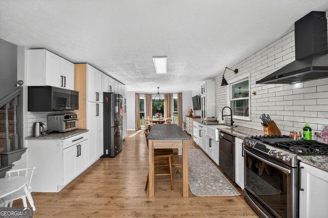 458 Coolsprings Trail, Woodstock, GA 30188