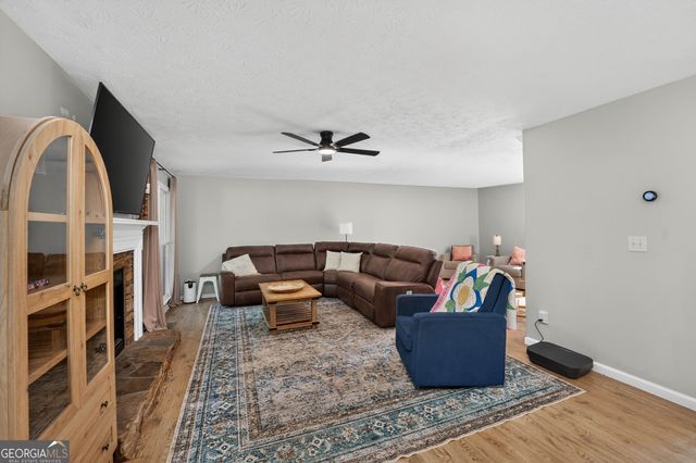 458 Coolsprings Trail, Woodstock, GA 30188