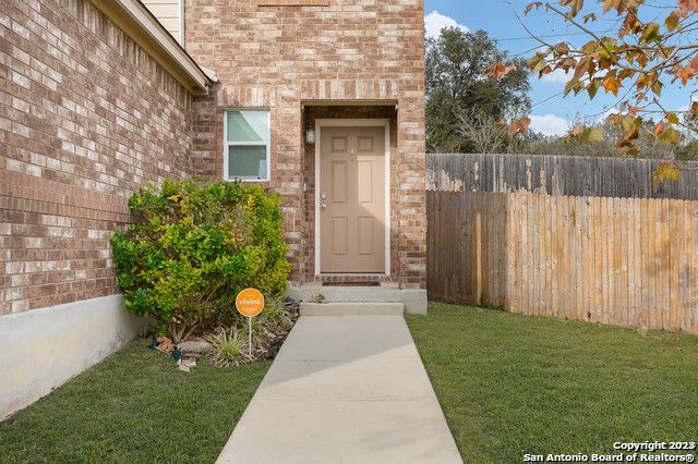902 SUNDANCE HUNT, San Antonio, TX 78245