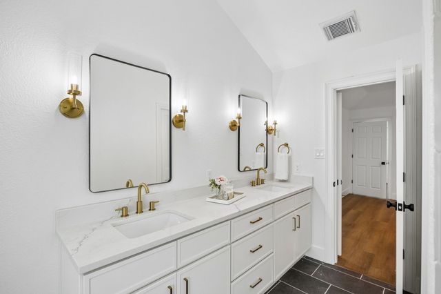 3401 Radcliffe Drive, Rowlett, TX 75088