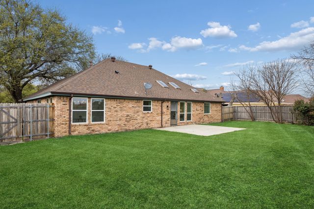 3401 Radcliffe Drive, Rowlett, TX 75088