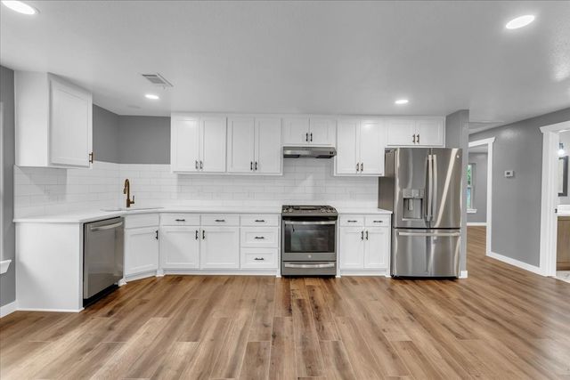 103 N Mill Street, Savoy, TX 75479