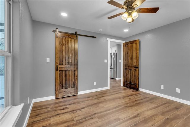 103 N Mill Street, Savoy, TX 75479