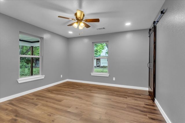 103 N Mill Street, Savoy, TX 75479