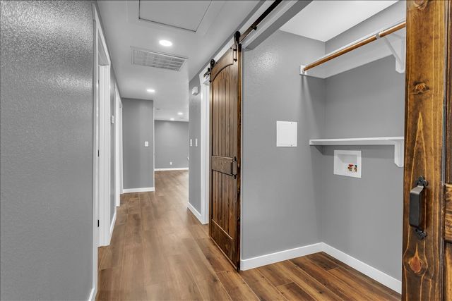 103 N Mill Street, Savoy, TX 75479
