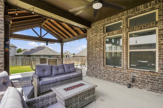 514 Kettlewood Court, Justin, TX 76247
