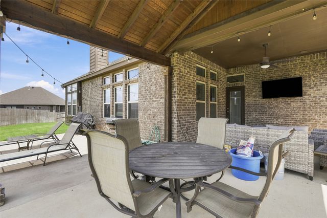 514 Kettlewood Court, Justin, TX 76247