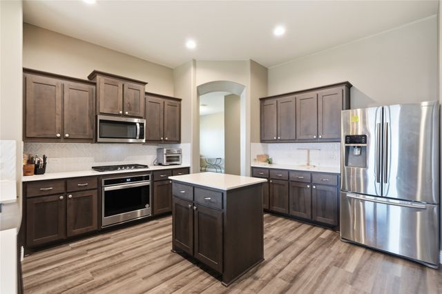 514 Kettlewood Court, Justin, TX 76247