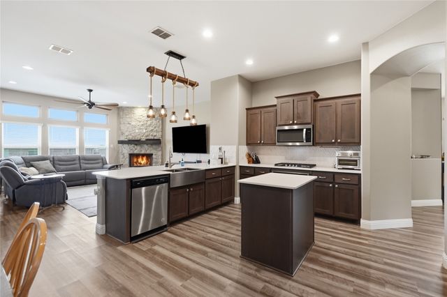 514 Kettlewood Court, Justin, TX 76247