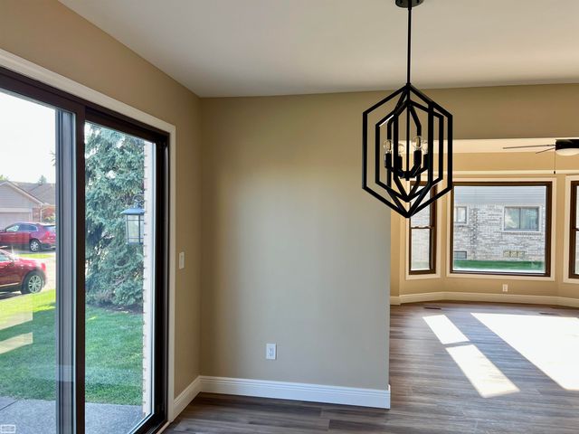 43642 Lakeview Boulevard, Sterling Heights, MI 48313