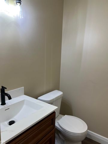 43642 Lakeview Boulevard, Sterling Heights, MI 48313
