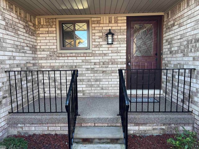 43642 Lakeview Boulevard, Sterling Heights, MI 48313