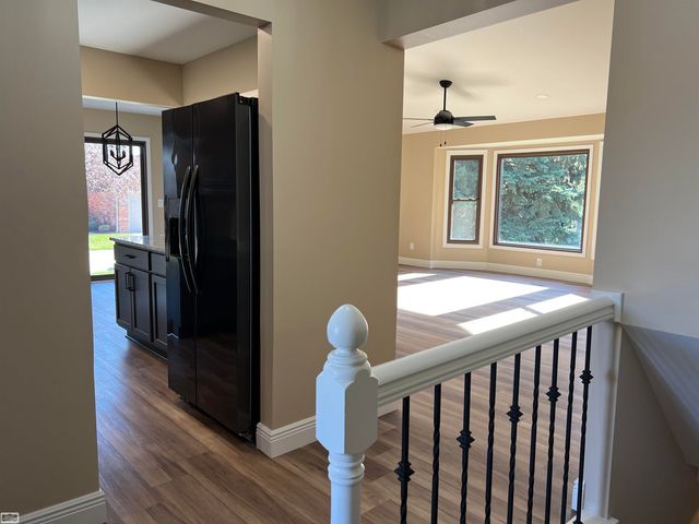 43642 Lakeview Boulevard, Sterling Heights, MI 48313