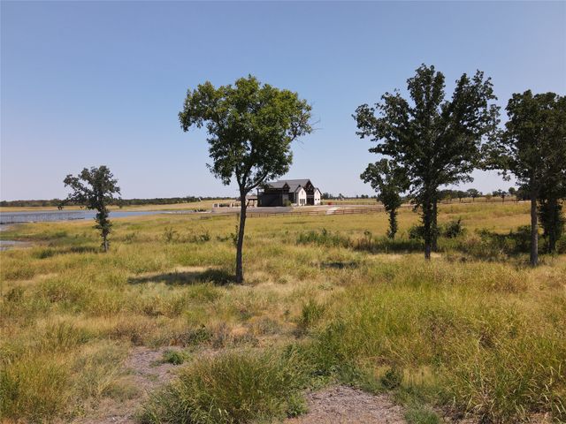 422 HARBORSIDE Terrace, Windom, TX 75492