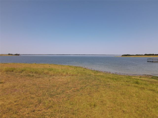 422 HARBORSIDE Terrace, Windom, TX 75492