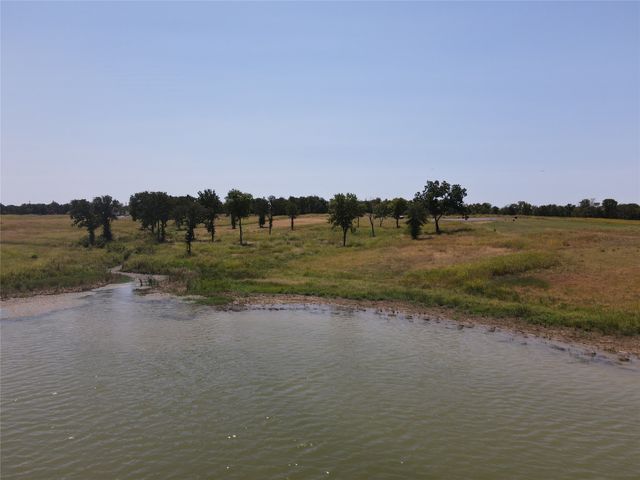 422 HARBORSIDE Terrace, Windom, TX 75492