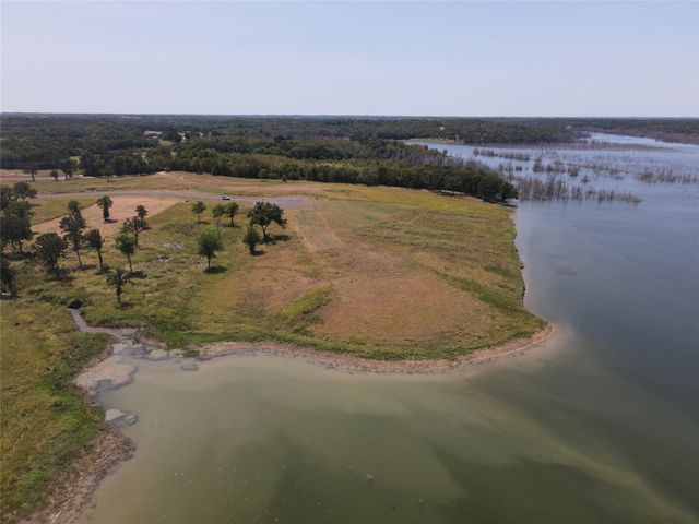 422 HARBORSIDE Terrace, Windom, TX 75492