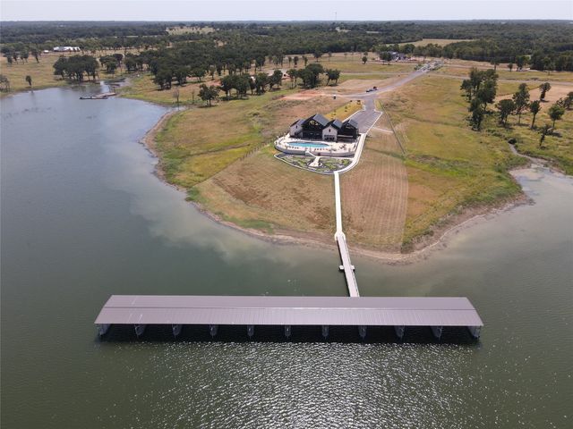 422 HARBORSIDE Terrace, Windom, TX 75492