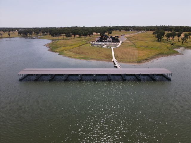 422 HARBORSIDE Terrace, Windom, TX 75492