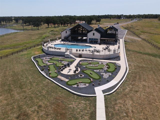 422 HARBORSIDE Terrace, Windom, TX 75492