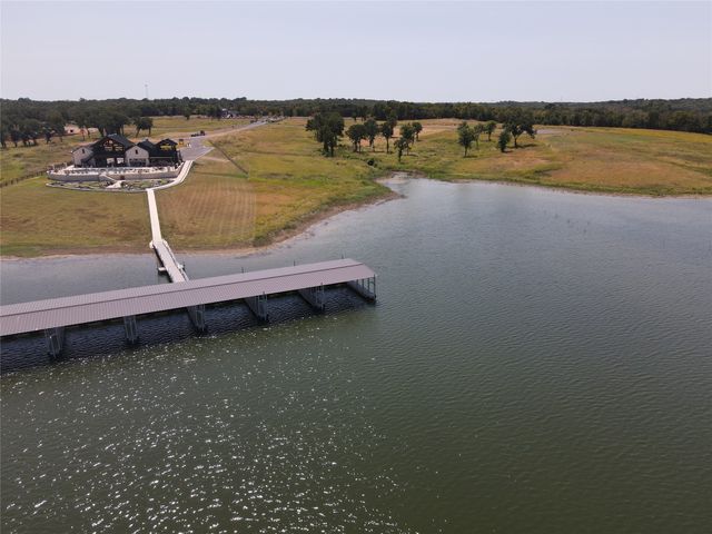 422 HARBORSIDE Terrace, Windom, TX 75492