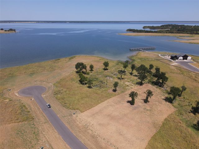 422 HARBORSIDE Terrace, Windom, TX 75492
