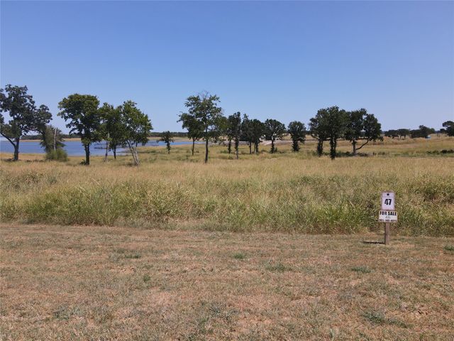 422 HARBORSIDE Terrace, Windom, TX 75492