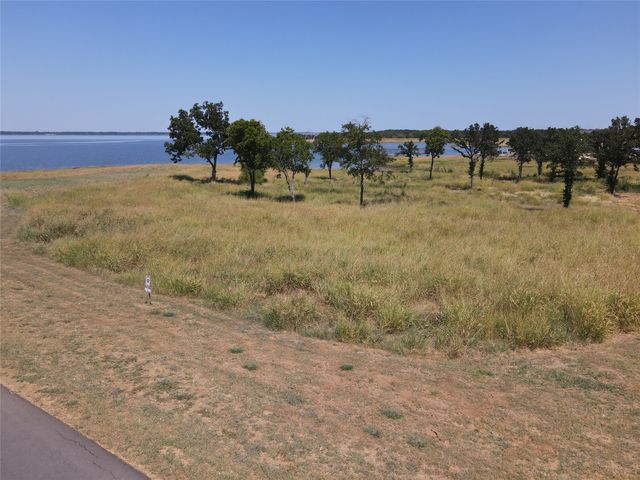 422 HARBORSIDE Terrace, Windom, TX 75492