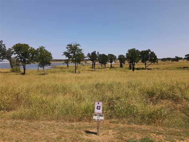 422 HARBORSIDE Terrace, Windom, TX 75492