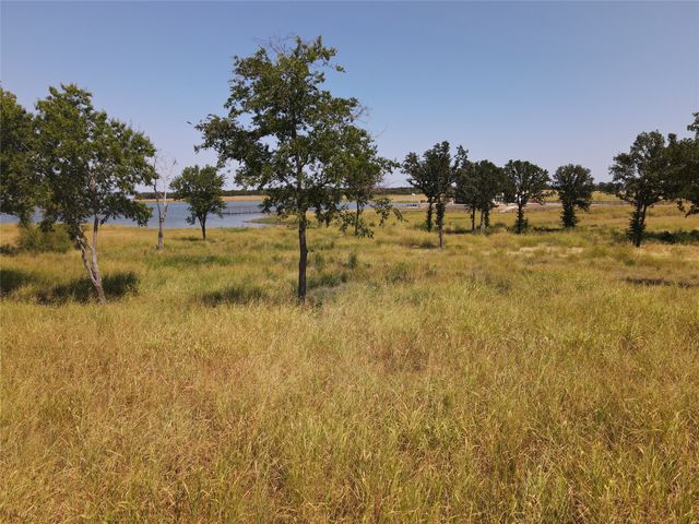 422 HARBORSIDE Terrace, Windom, TX 75492