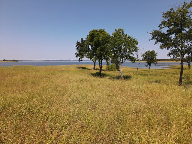 422 HARBORSIDE Terrace, Windom, TX 75492