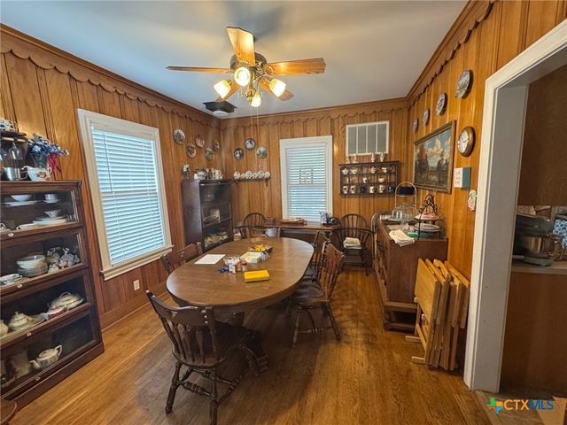 708 East 10th, Cameron, TX 76570