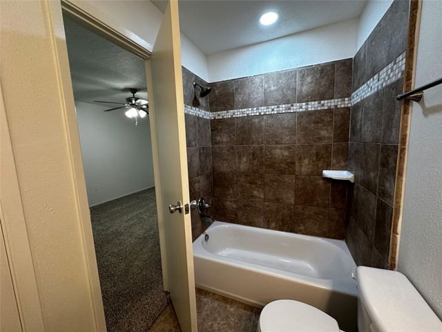 7600 Emmett F Lowry Expressway 205, Texas City, TX 77591