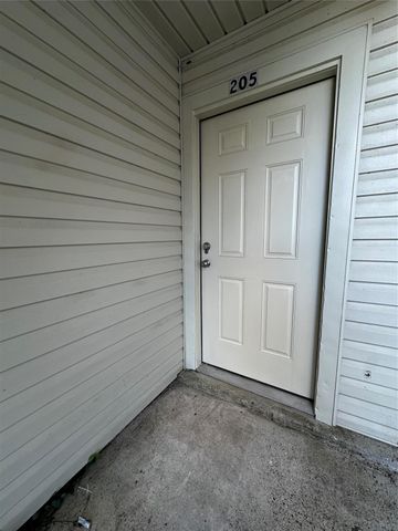 7600 Emmett F Lowry Expressway 205, Texas City, TX 77591