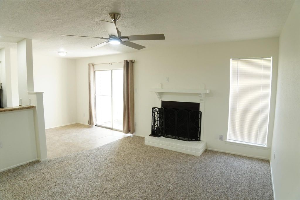 7600 Emmett F Lowry Expressway 205, Texas City, TX 77591