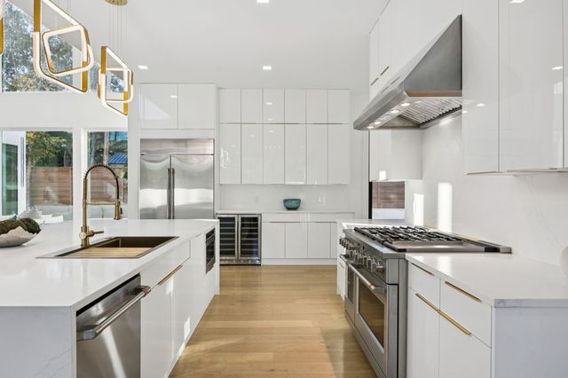 6118 Walnut Hill Lane, Dallas, TX 75230