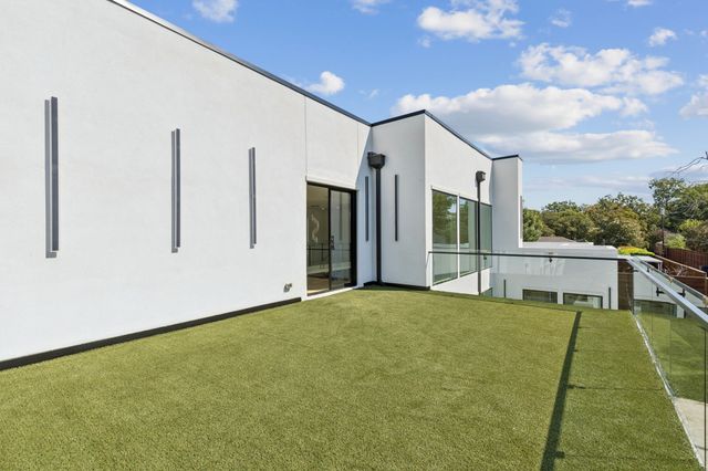 6118 Walnut Hill Lane, Dallas, TX 75230