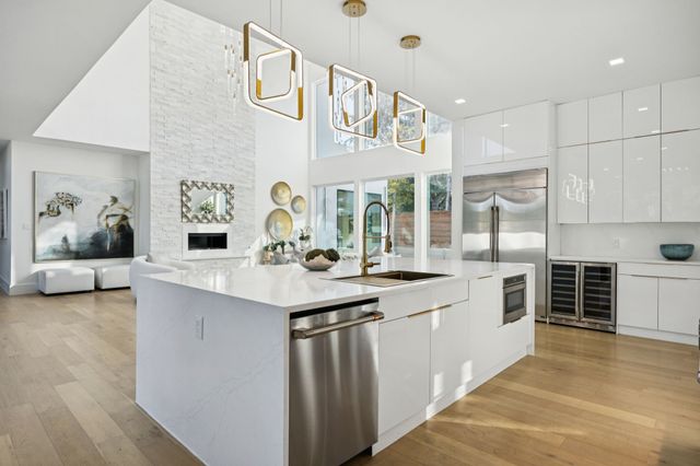 6118 Walnut Hill Lane, Dallas, TX 75230