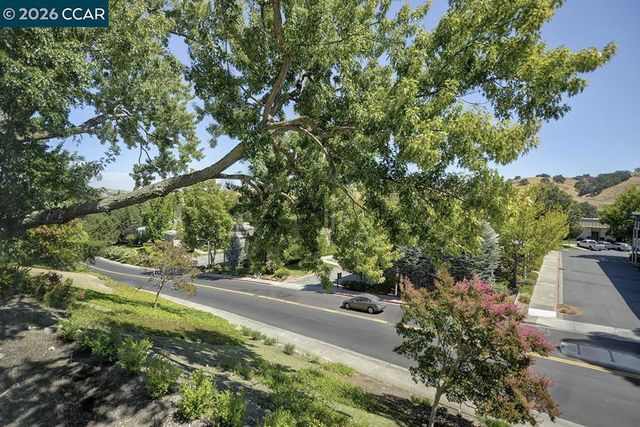 1124 Singingwood Ct 5, Walnut Creek, CA 94595