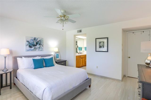1328 PASADENA AVENUE S 207, South Pasadena, FL 33707