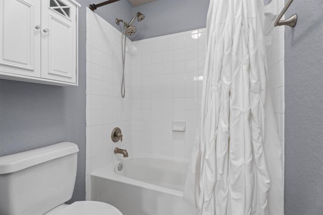 6326 Cash Oaks Drive, Spring, TX 77379